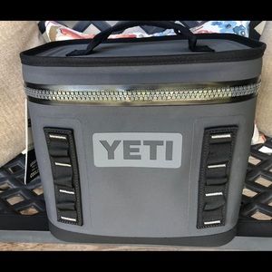 YETI Hopper Flip 8 NEW EXCELLENT CONDITION!!!!!!